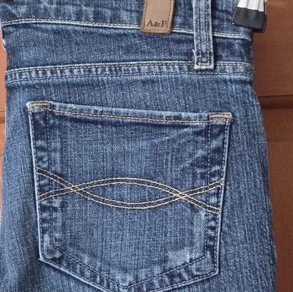 Abercrombie & Fitch Y2K Distressed Bootcut Jeans Sz 2 - Picture 4 of 6